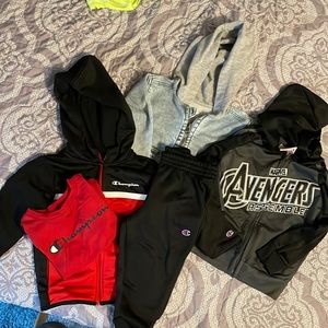 Bundle boys 2t champion jogging suit, Avengers hoodie, and wonder Nation hoodie